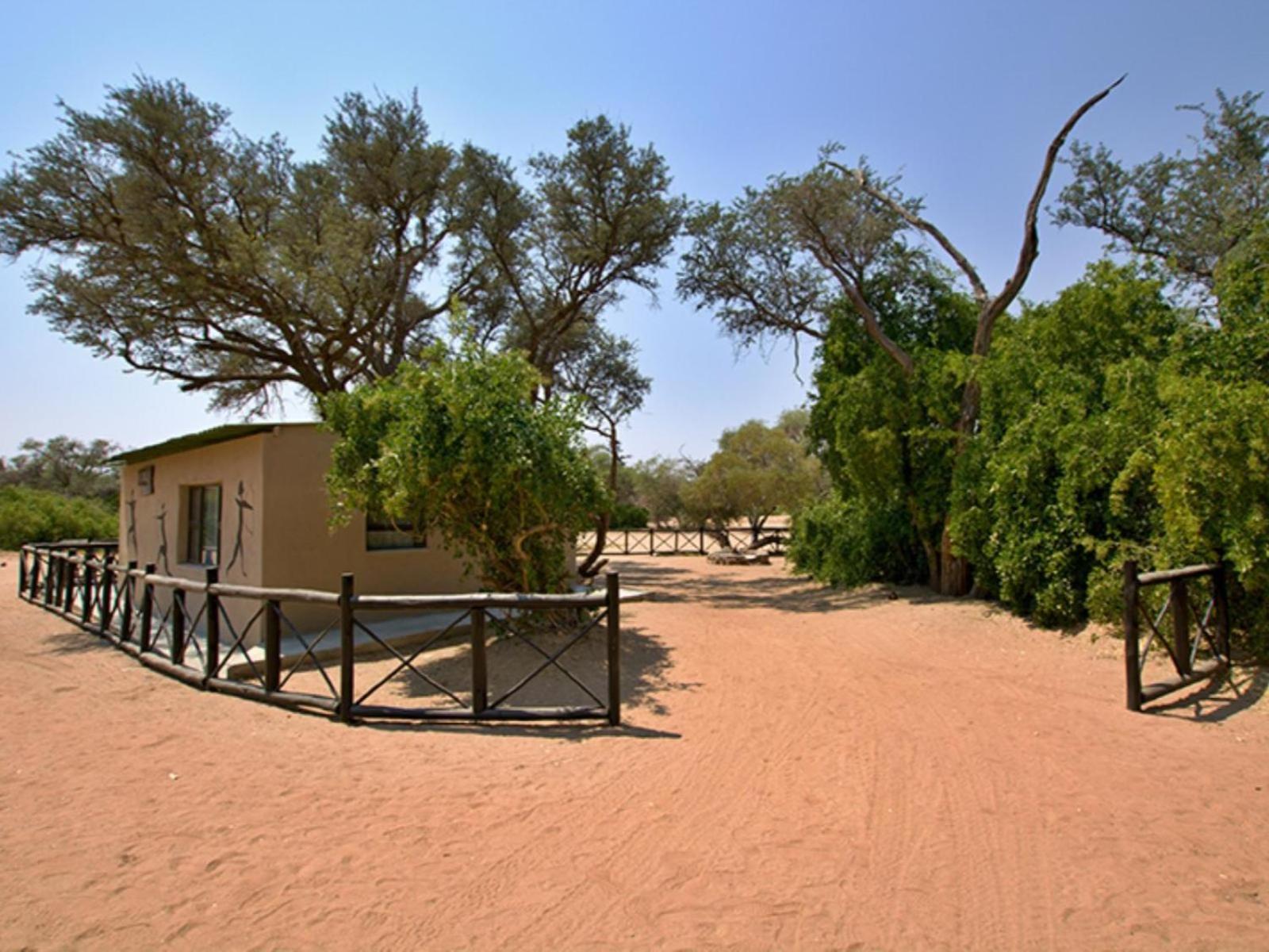 Brandberg White Lady Lodge Uis Экстерьер фото